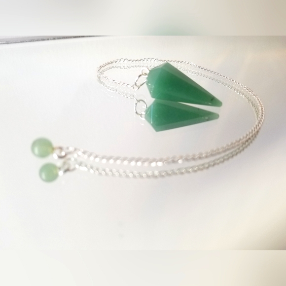 Green Aventurine Pendulum - Picture 1 of 5